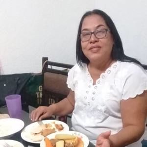 Meet your Posher, Noemi